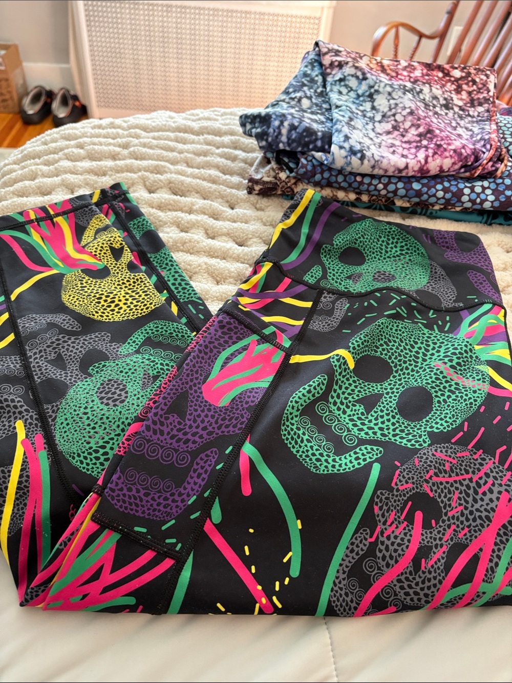 Skull Print Capri Leggings - Black with Neon Accents